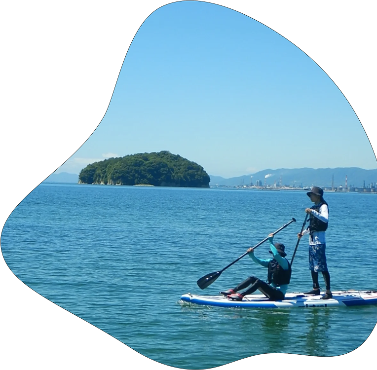 サップをしている人